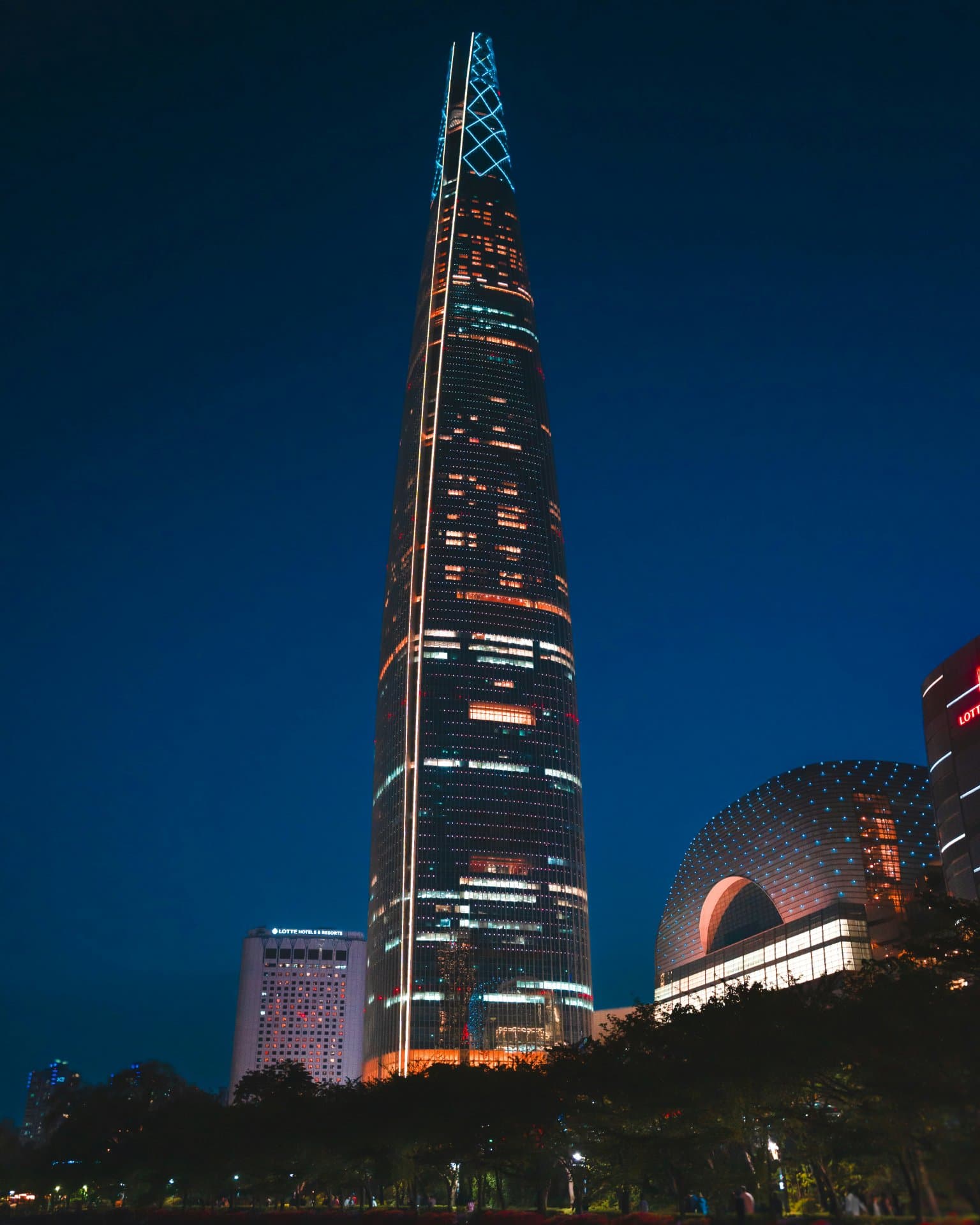Jamsil Lakeside, Lotte Tower & Songridan-gil Walk 2