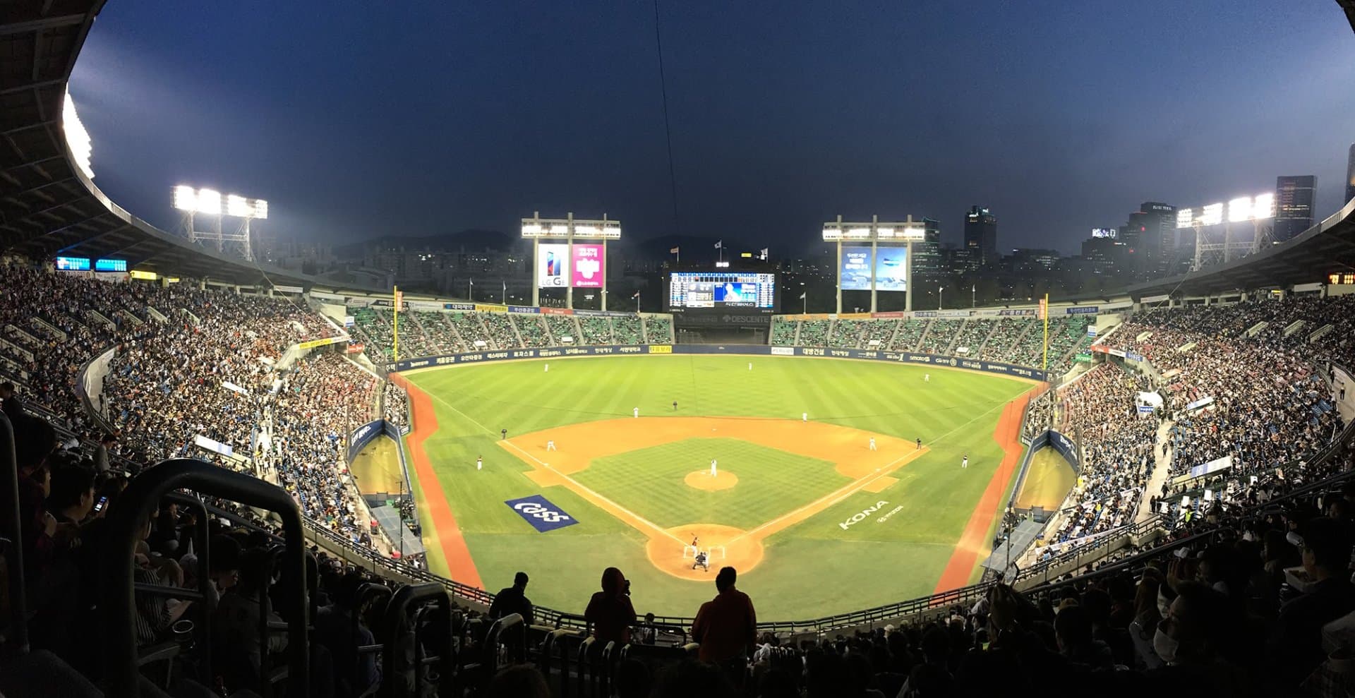 Jamsil Baseball Energy and Songnidan-gil Culinary Walk