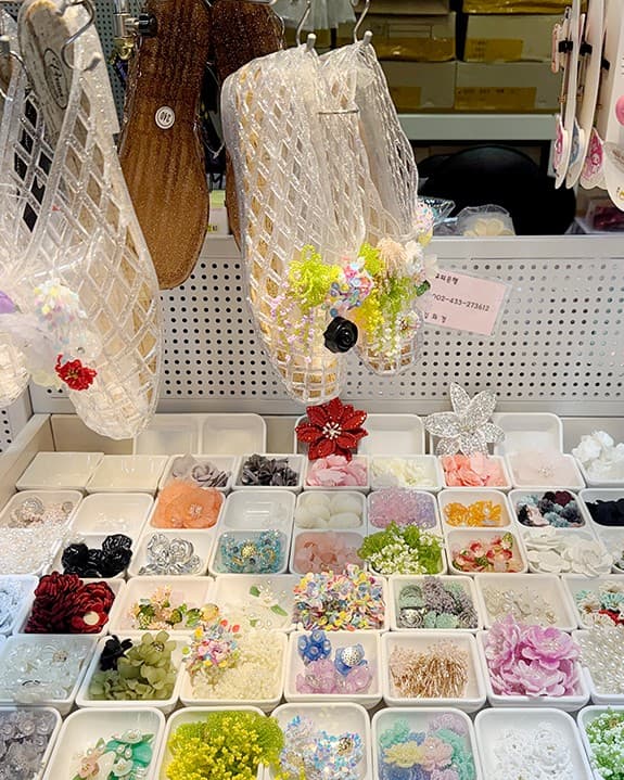 Custom Jelly Shoes & Charm Shopping Day 2