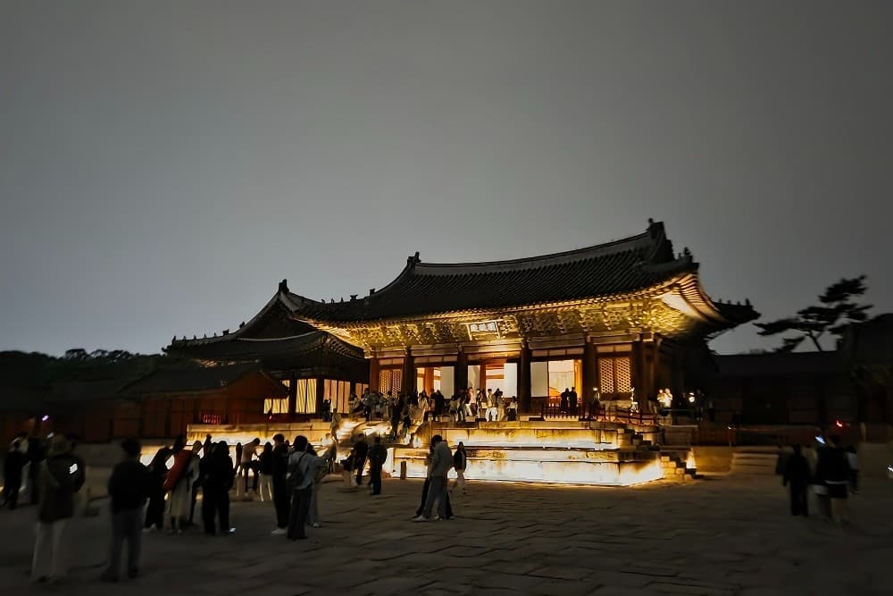 Moonlight Heritage Walk Through Joseon Dynasty History
