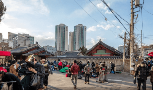 Seoul's Most Affordable Vintage Market